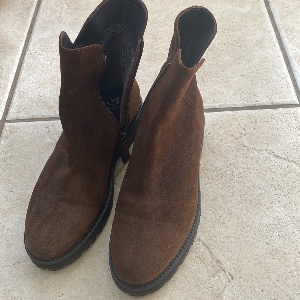 Aquatalia espresso suede ankle boot